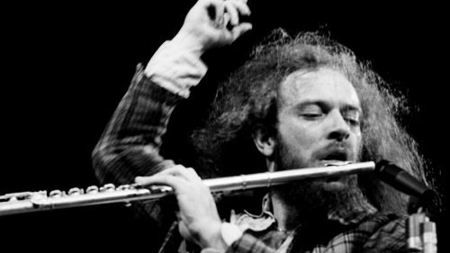 Ian-Anderson-Jethro-Tull-flute